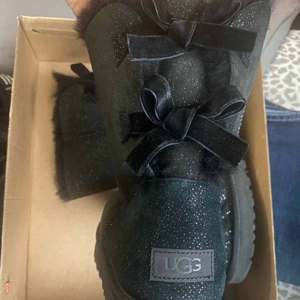 Black Uggs